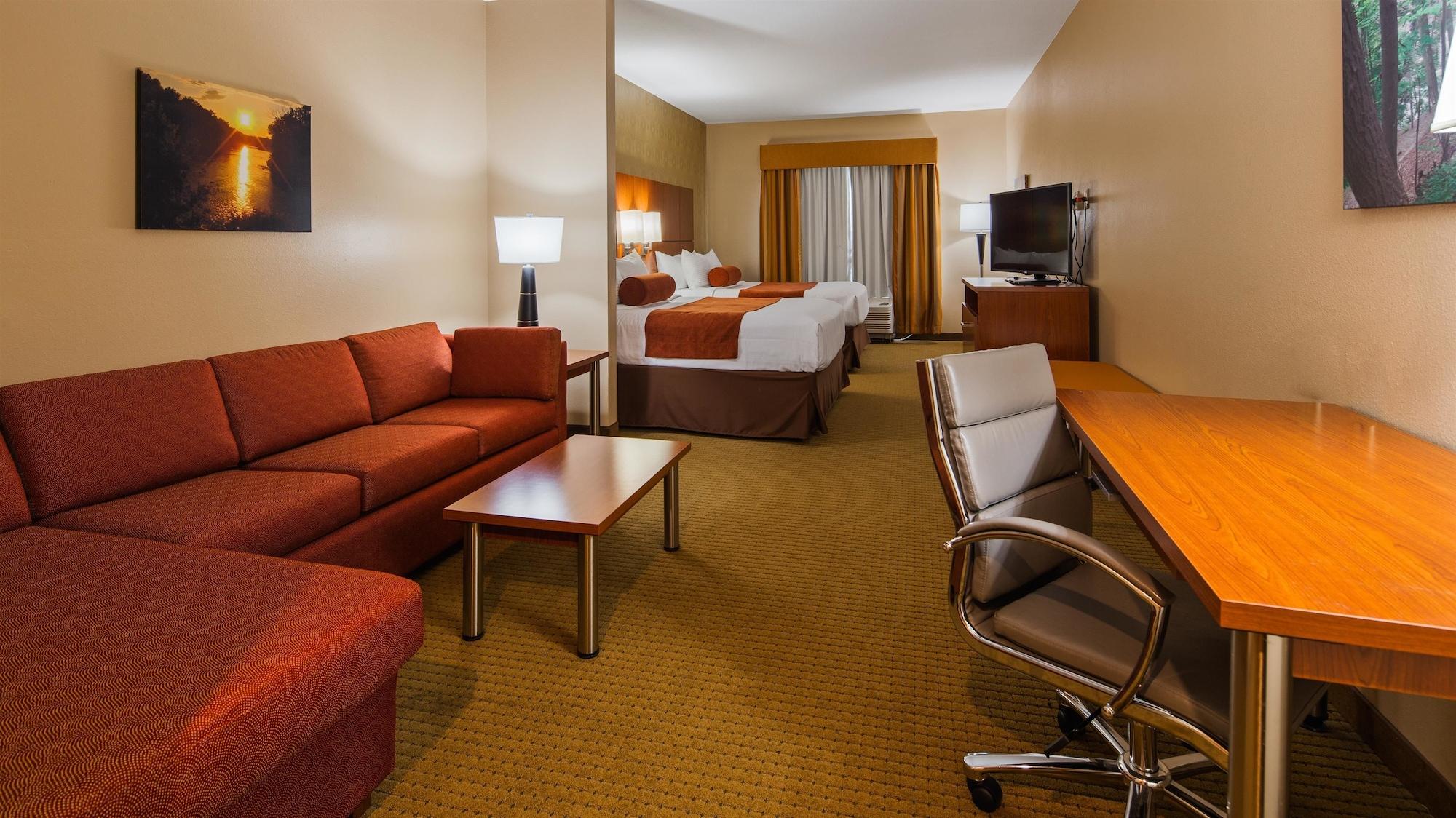 Best Western Plus Finger Lakes Inn & Suites Cortland Esterno foto