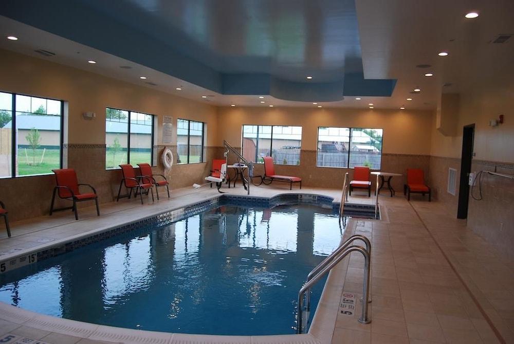 Best Western Plus Finger Lakes Inn & Suites Cortland Esterno foto