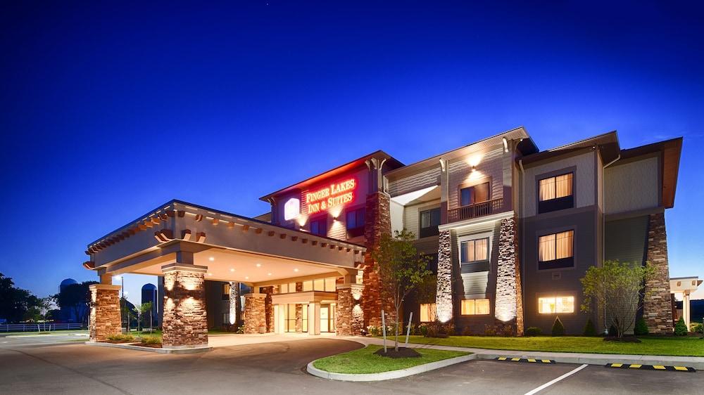 Best Western Plus Finger Lakes Inn & Suites Cortland Esterno foto