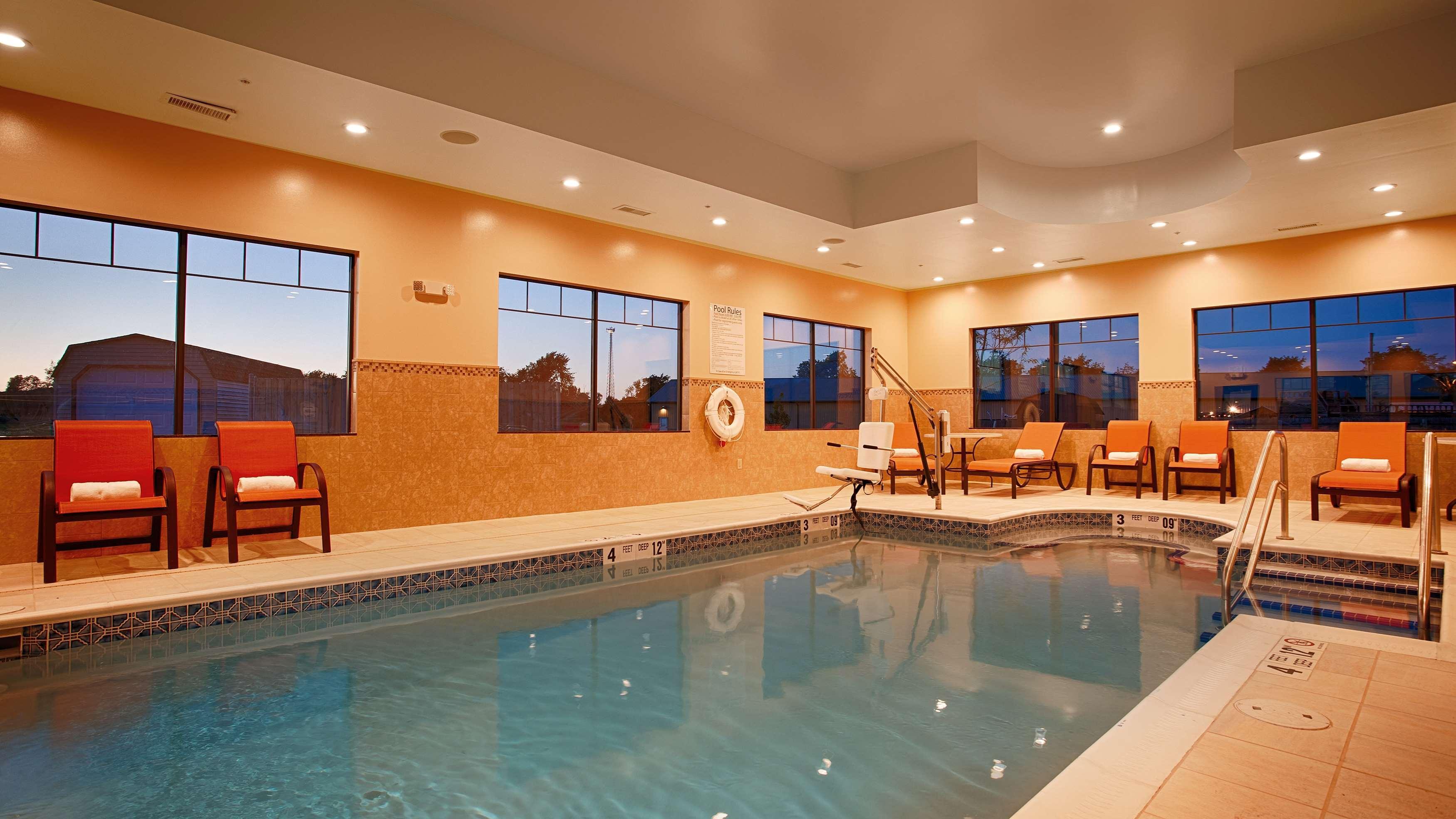 Best Western Plus Finger Lakes Inn & Suites Cortland Esterno foto