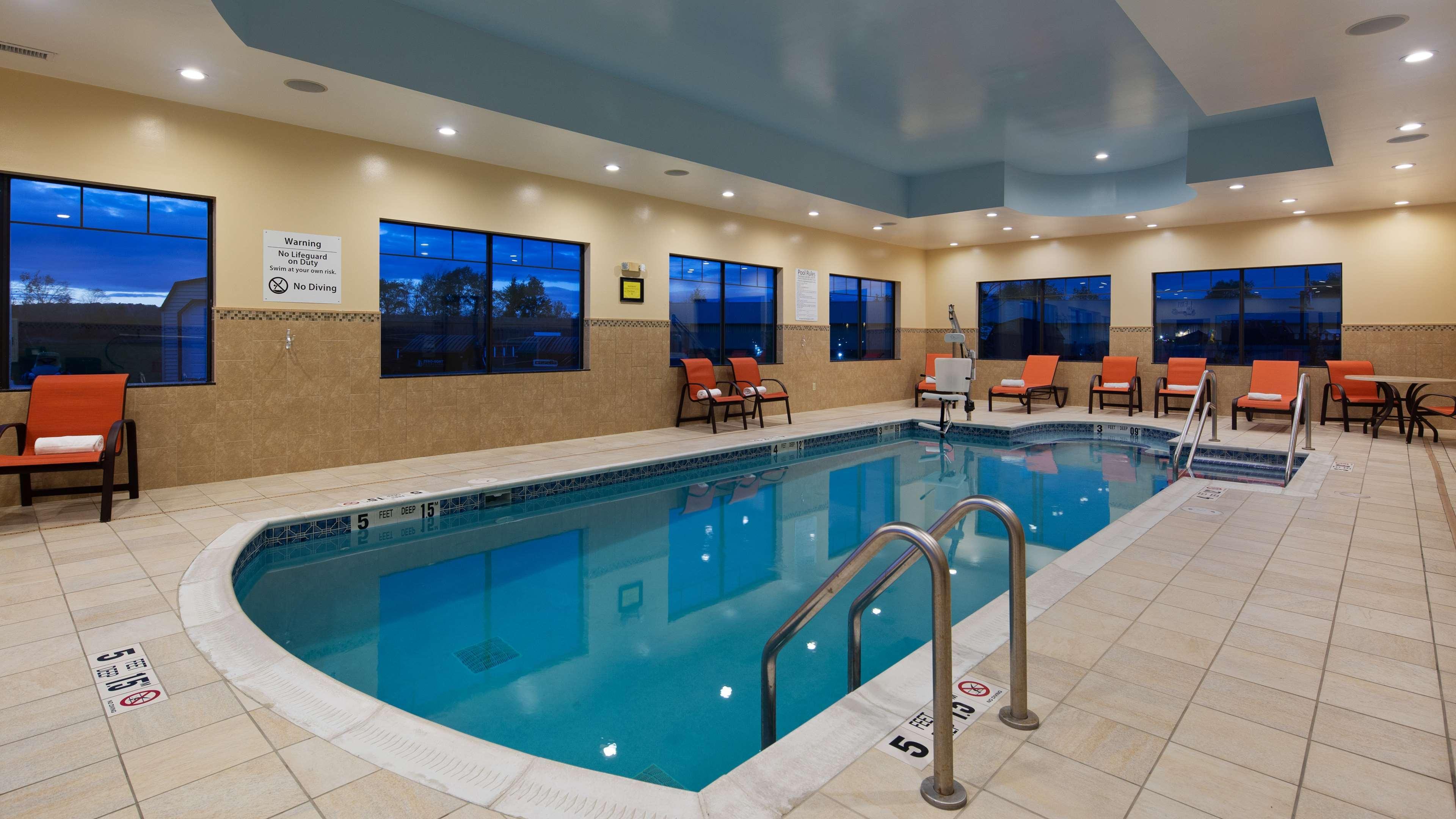 Best Western Plus Finger Lakes Inn & Suites Cortland Esterno foto