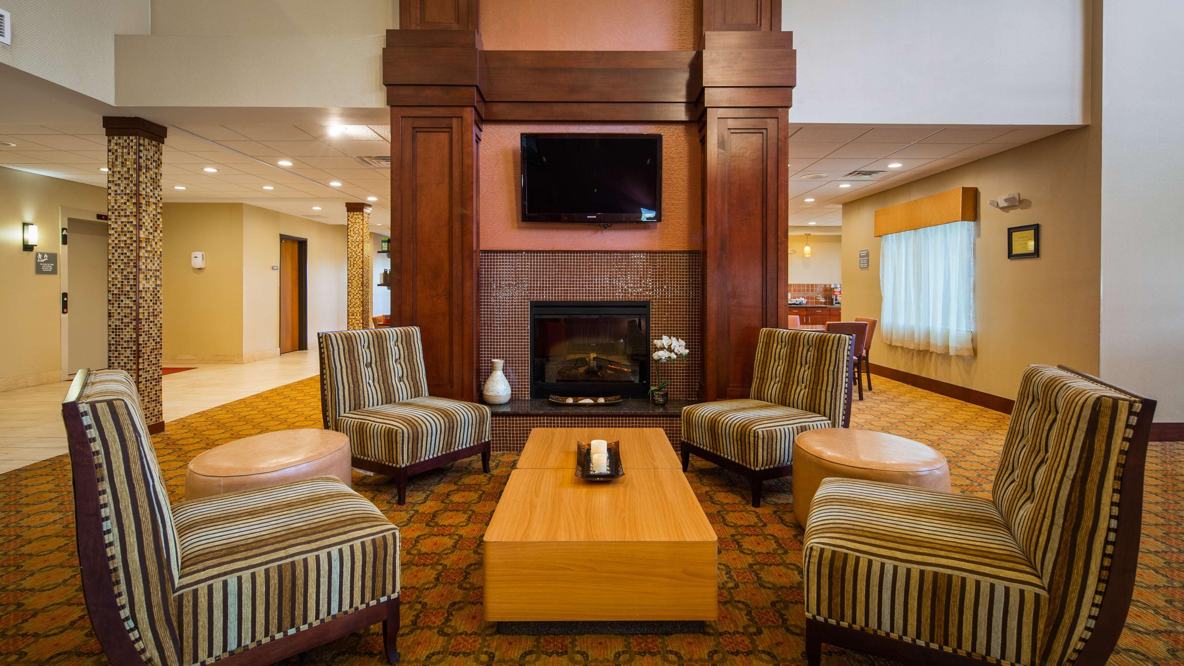 Best Western Plus Finger Lakes Inn & Suites Cortland Esterno foto