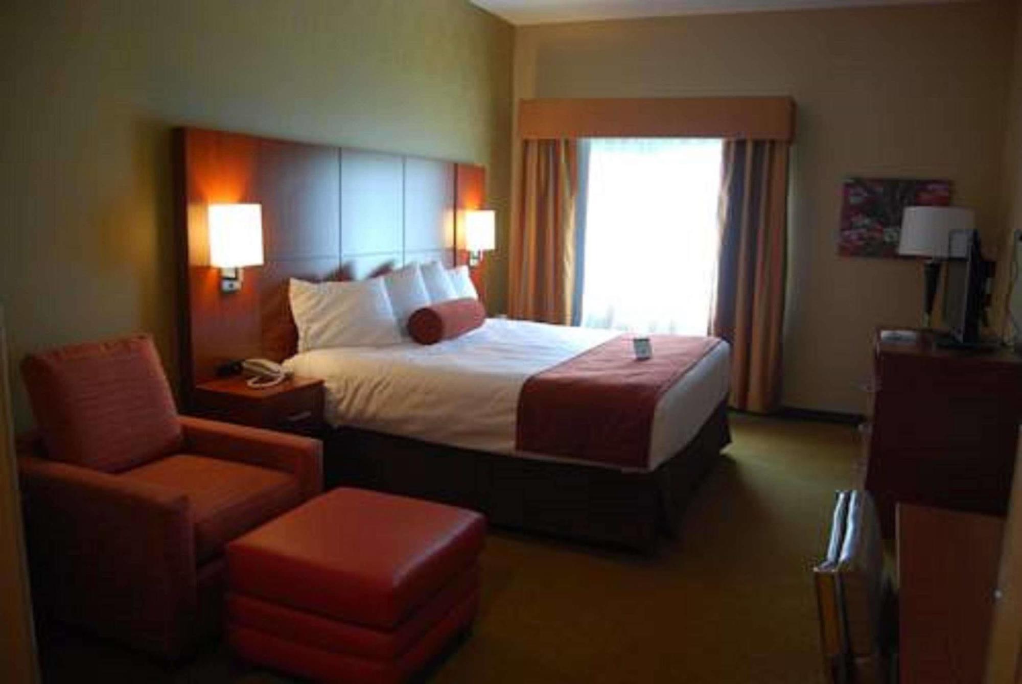 Best Western Plus Finger Lakes Inn & Suites Cortland Esterno foto