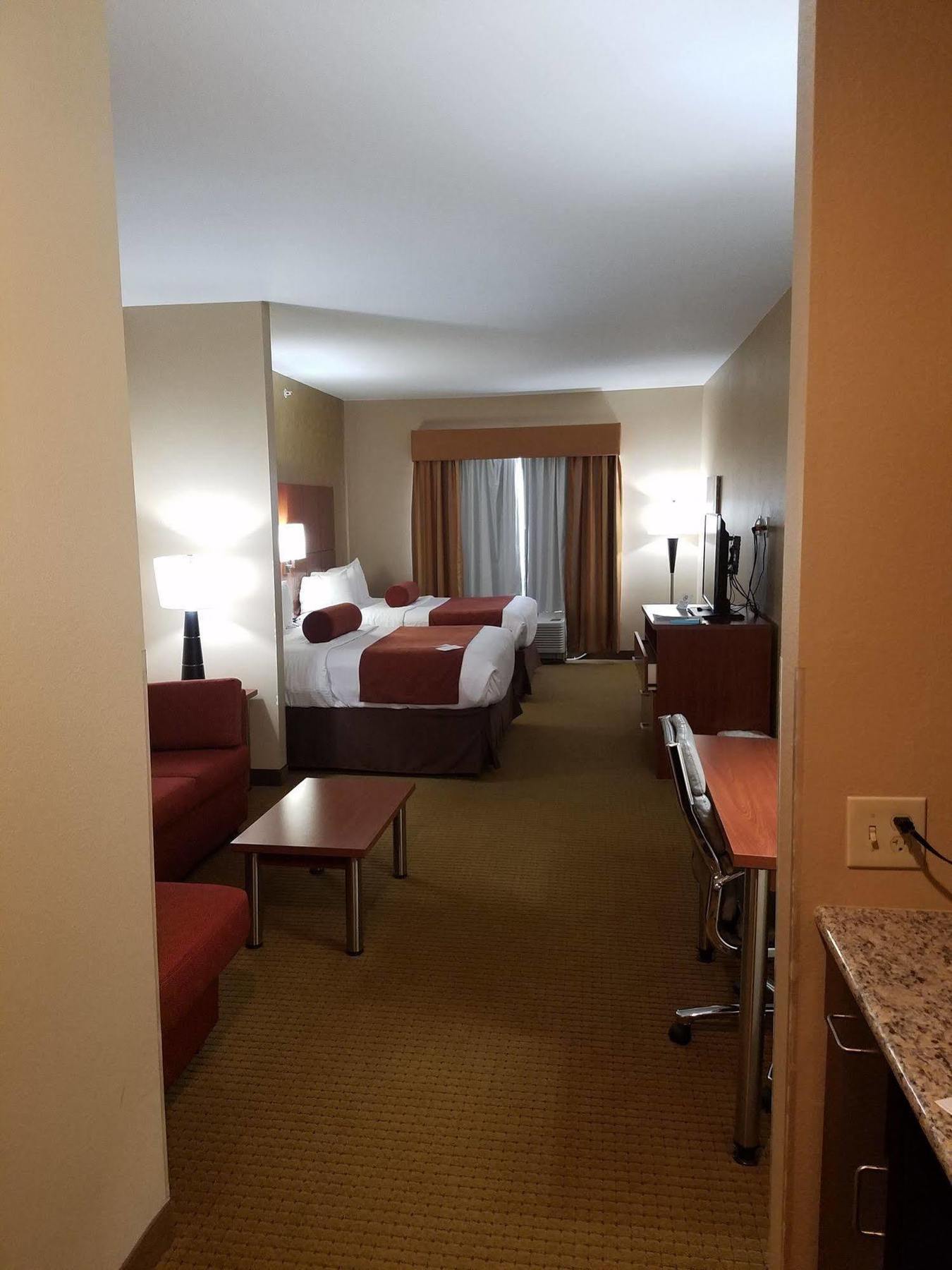 Best Western Plus Finger Lakes Inn & Suites Cortland Esterno foto